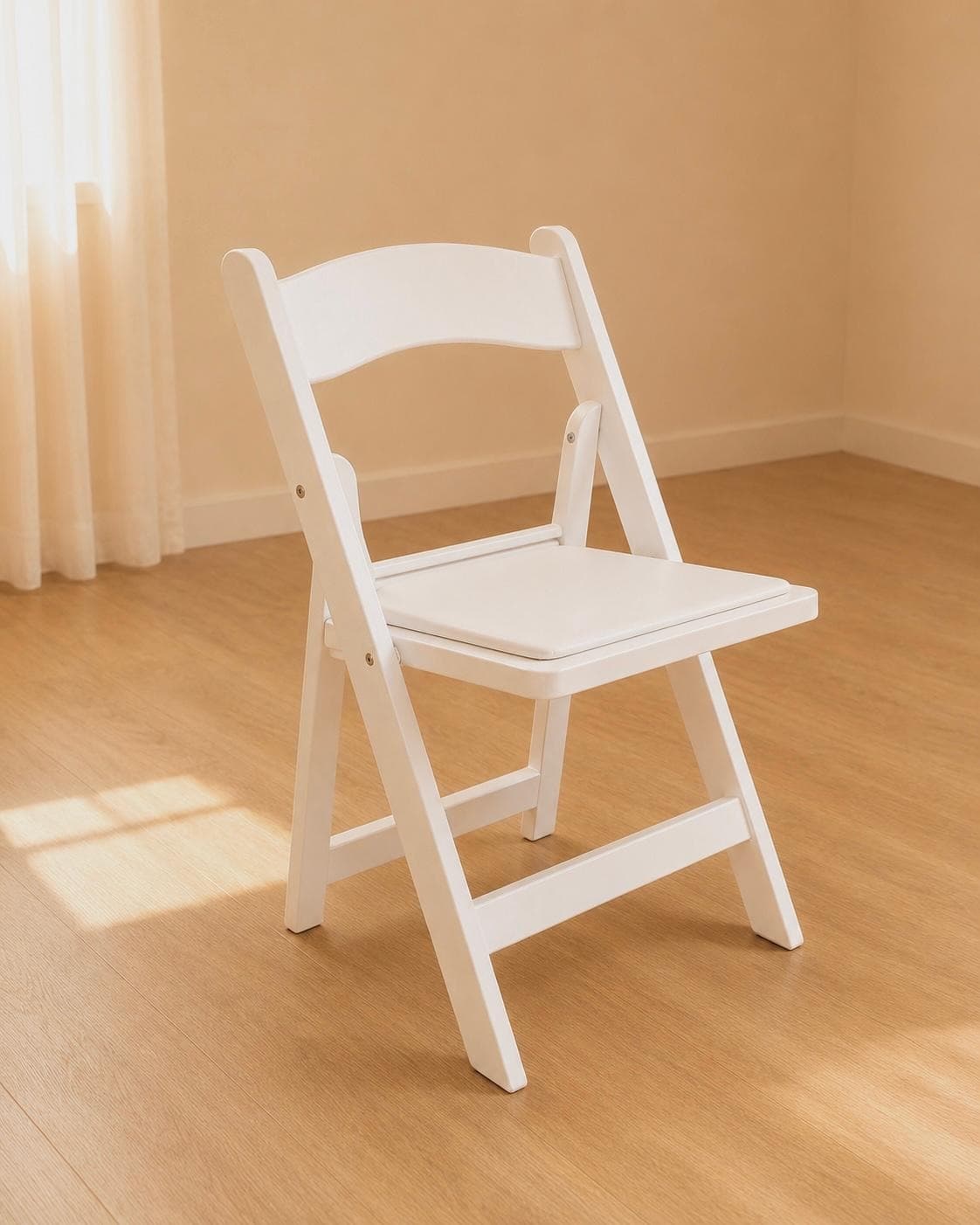 White folding chair